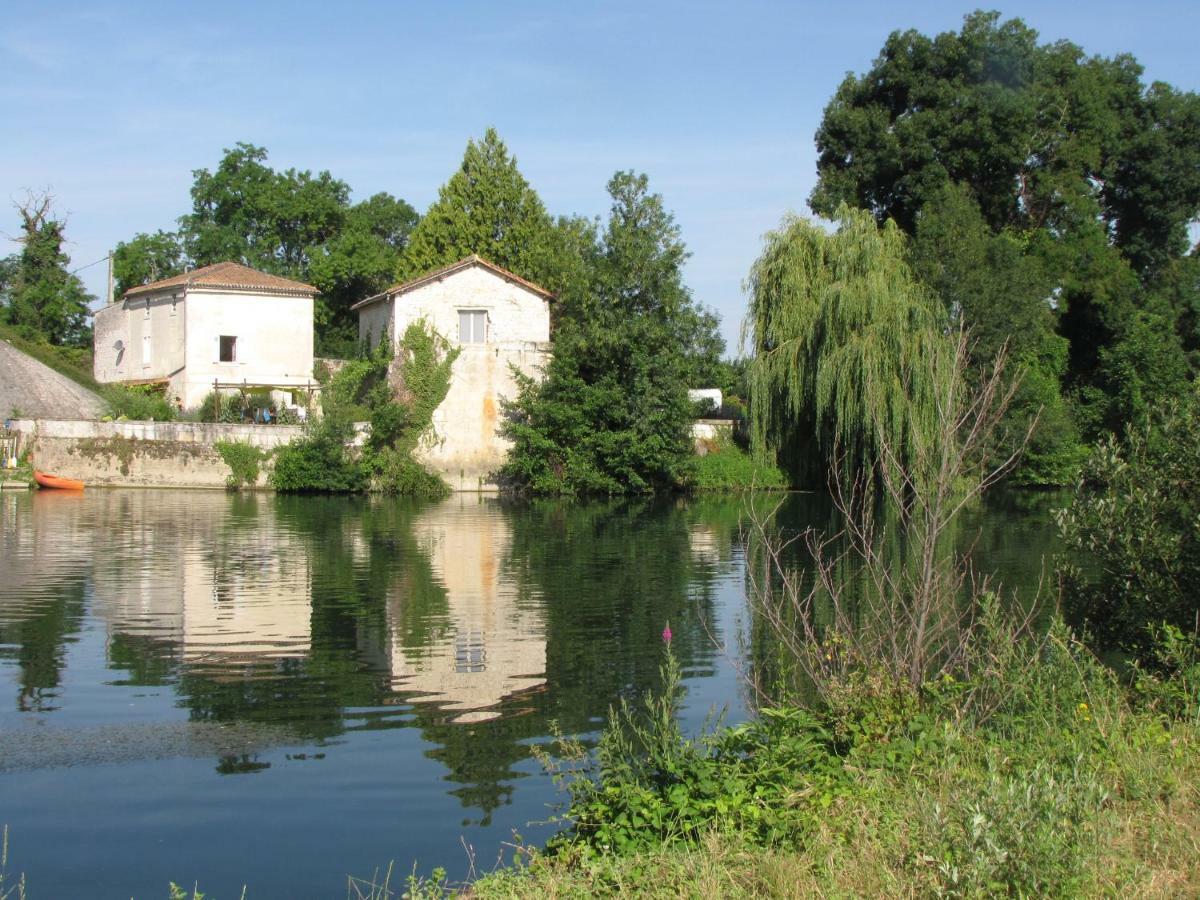 La Rive Chambre D Hotes The Riverside Retreat Jarnac Exteriér fotografie